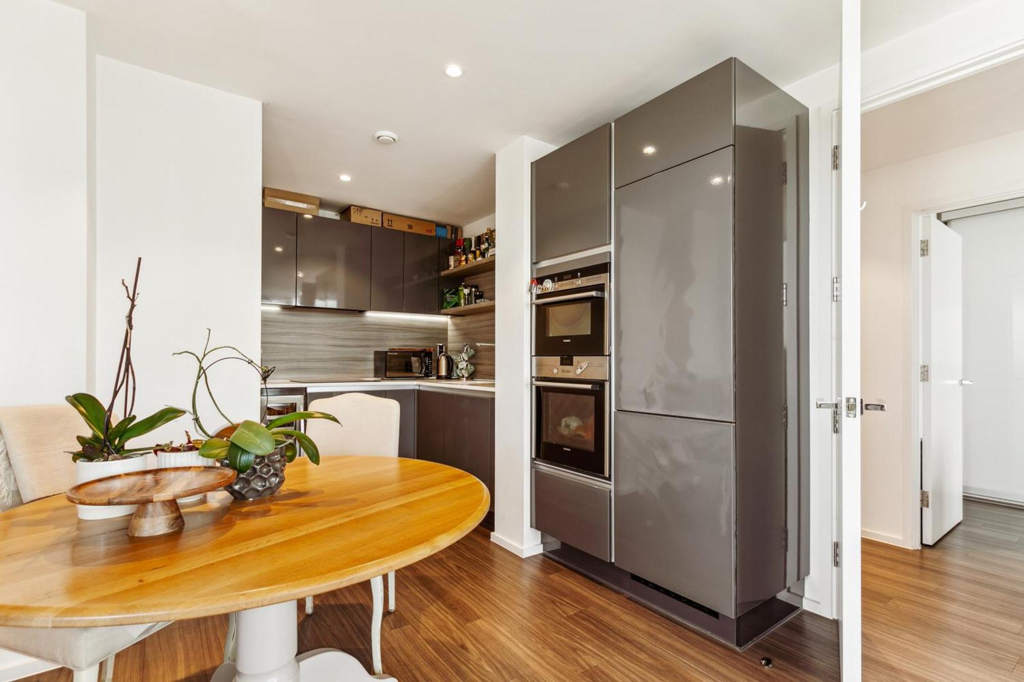 Chic 2-bedroom With Stunning Views In Appartamento Londra