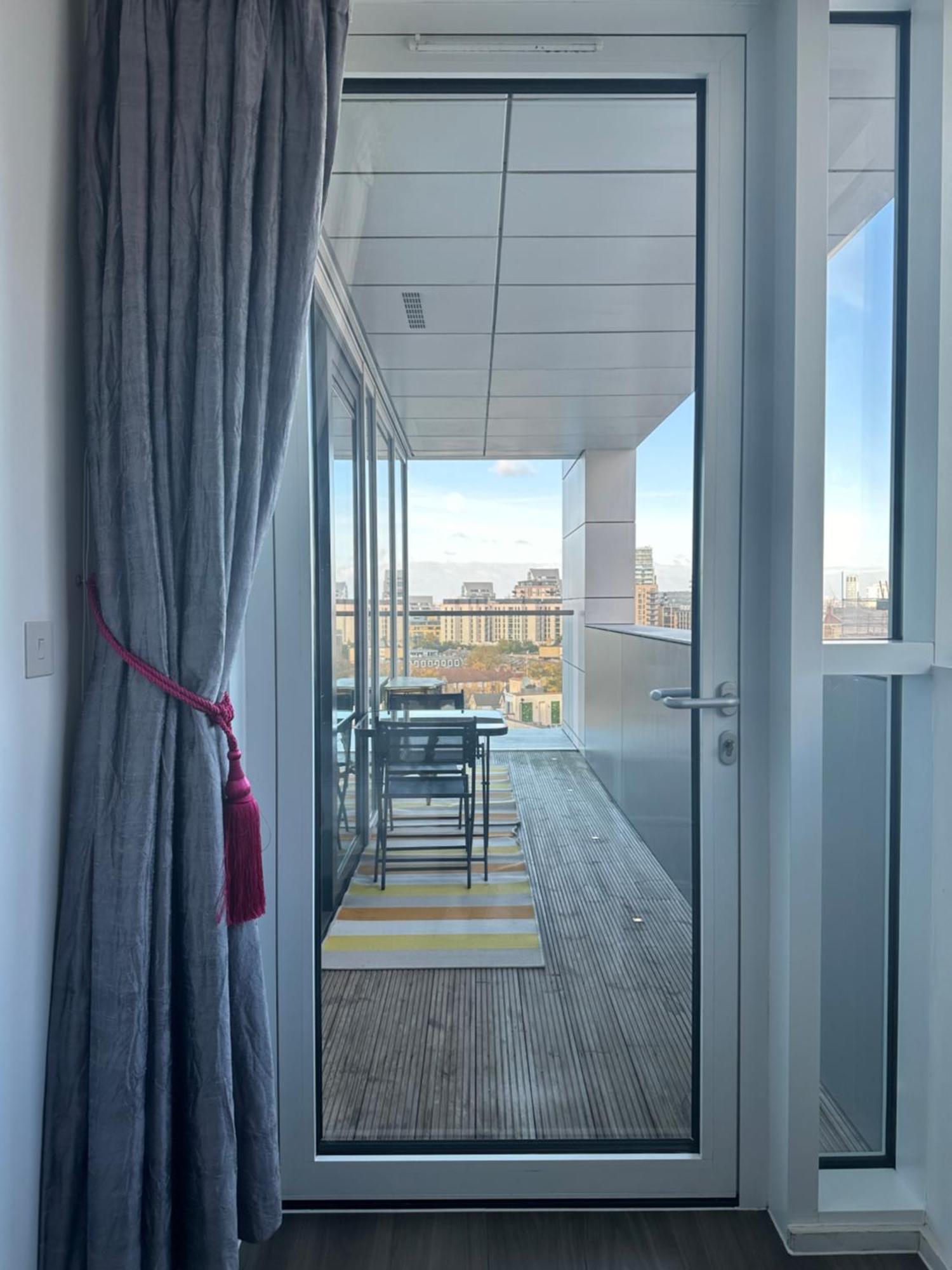 Appartamento Chic 2-bedroom With Stunning Views In