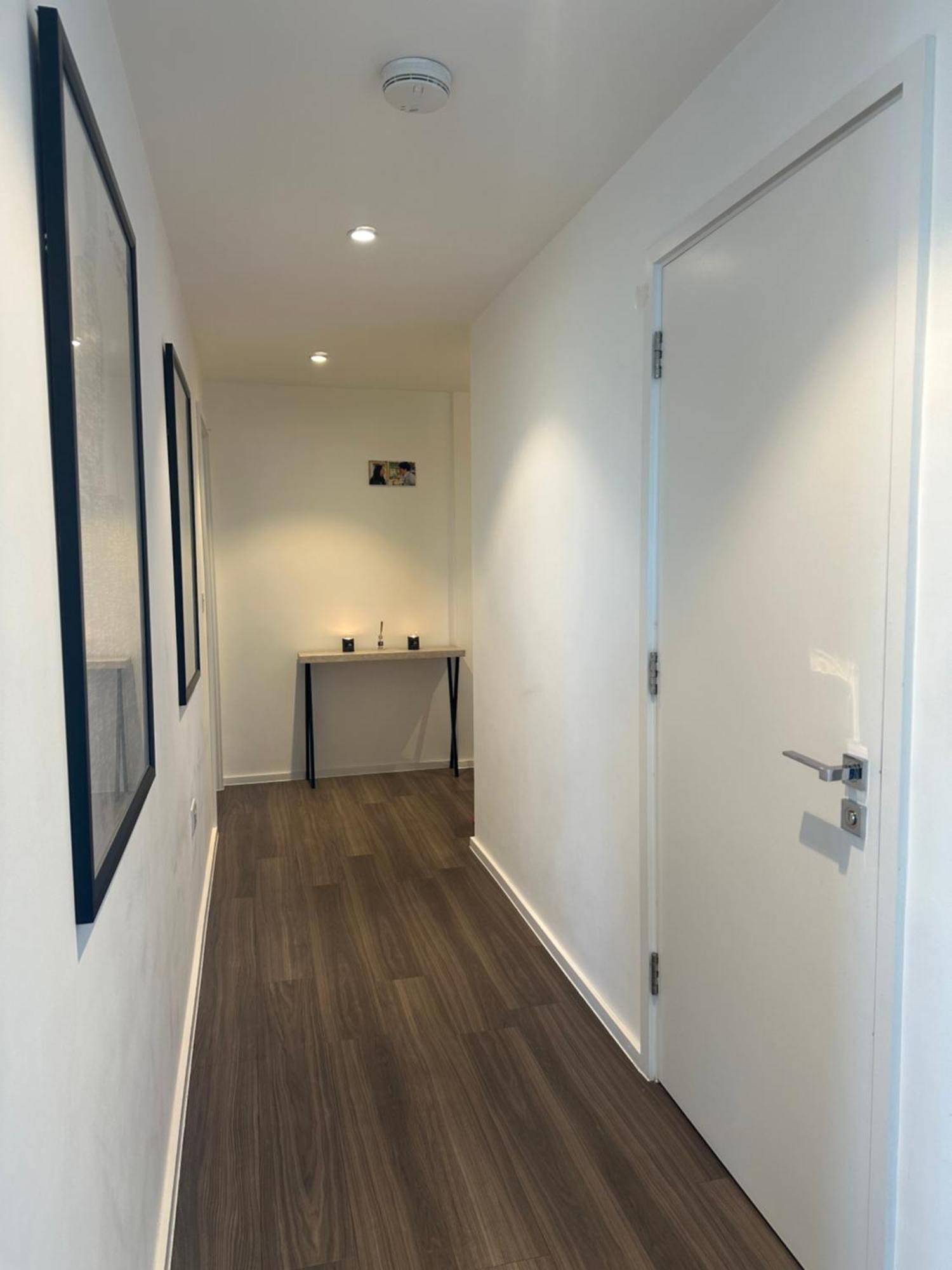 Chic 2-bedroom With Stunning Views In * Londra